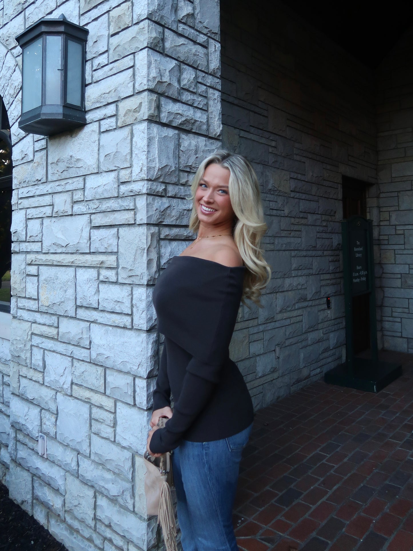 Ryley Off-Shoulder Knit | Espresso