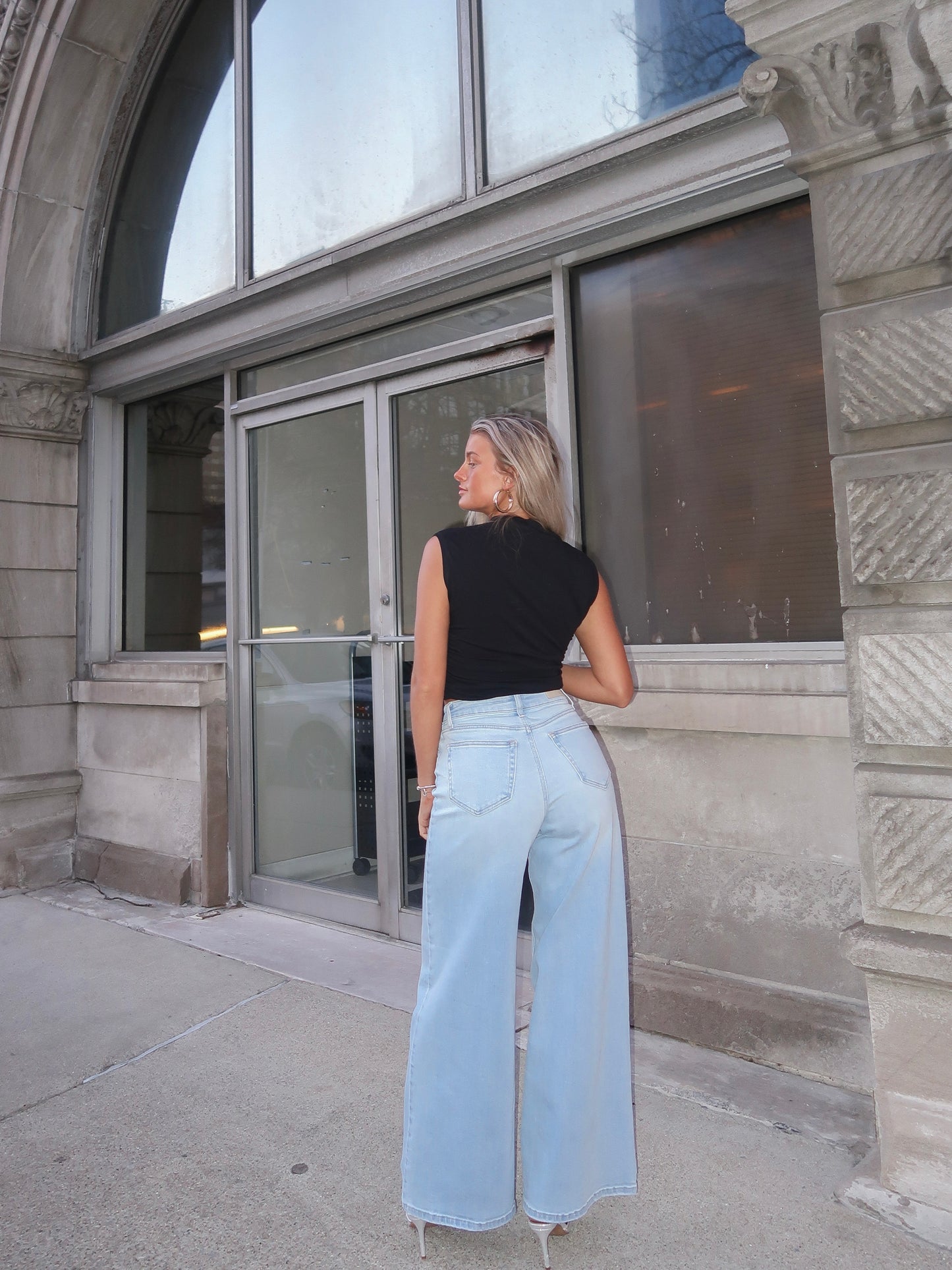 The Lunden Wide Leg Jeans