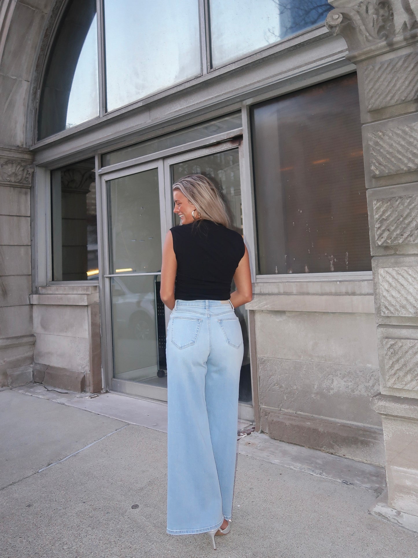 The Lunden Wide Leg Jeans